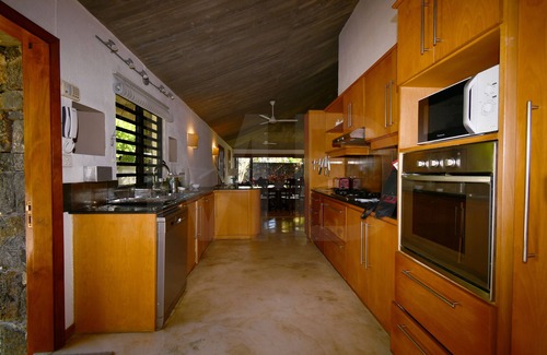 Blue Bay Villa | Elegant villa, 100% private garden/pisicine