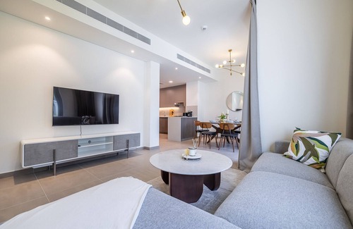 Dubai Ski Chalet | Elegant villa with 3 BDR I Maid Room I Garden/B51