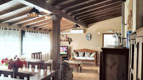 Jerte Villa | Elegant Villa with Private Pool in Jerte