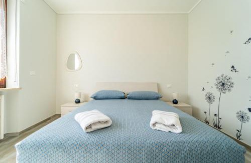 Borgo San Dalmazzo Apartment | Elegante Appartamento con Terrazzo - Parcheggio Gratuito Privato & Wifi
