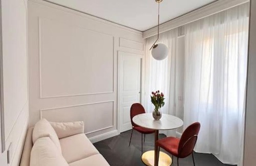 Zona Solari Apartment | Elegante appartamento in zona Tortona-Solari