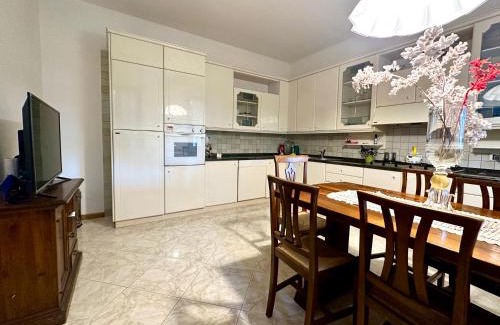 Spinea Apartment | ELEGANTE Villa NAKHIL con jacuzzi