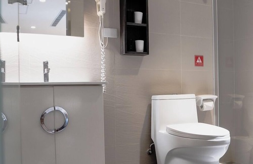 East District House | ElEnce Hotel