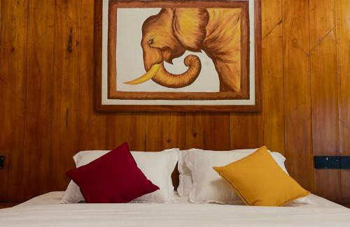 Habarana Hotel | Elephant Fence Habarana