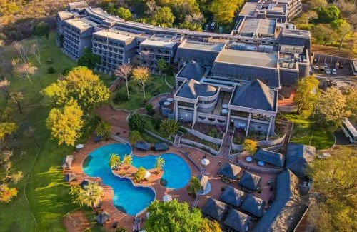 Victoria Falls Hotel | Elephant Hills Resort