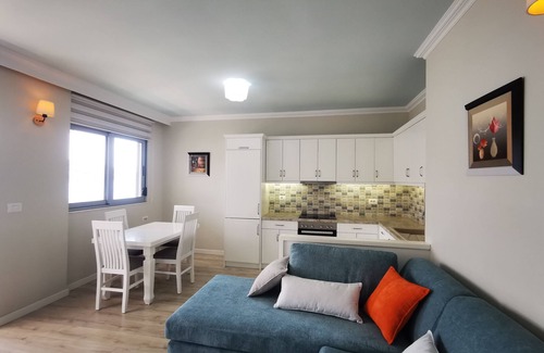 Sarande Apartment | Eli's beachfront apartment