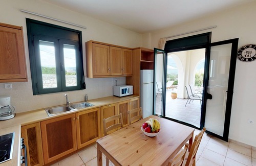 Asprouliani Villa | Elina Villes. Villa Anna
