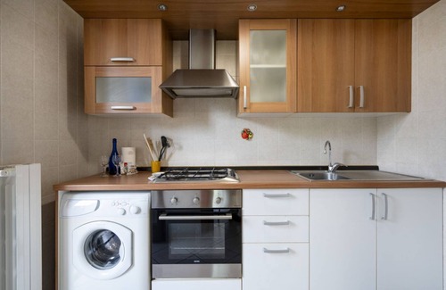 Municipio 5 Apartment | Elisa - Beach House with 3 Bedrooms and Private Garden