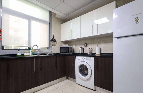 Discovery Gardens Apartment | Elite LUX Holiday Homes - Serene 1BR Apartment Near Metro, Al Furjan, Dubai