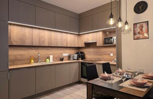 Kelenfold Apartment | Elite Residence Suite -Chic Serenity with AC in a Free Park zone