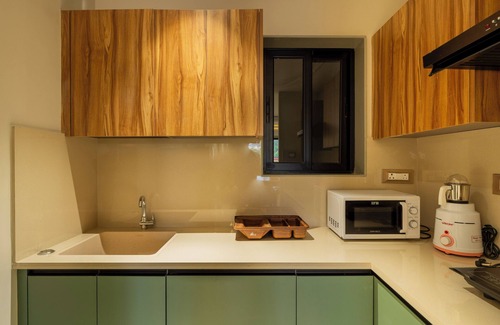 Saipem Apartment | ELIVAAS Kamerios Regalia 2BHK Apartment