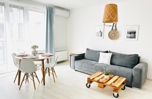 Kecskemet Apartment | Elizabeth Garden Apartment