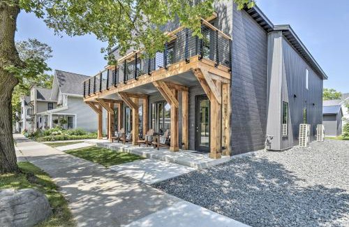 Elkhart Lake Apartment | Elkhart Lake Townhome, Mins to Road America!