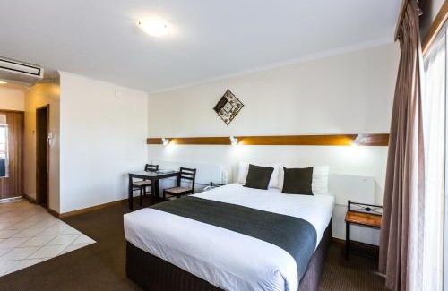 Alice Springs Hotel | Elkira Court Motel