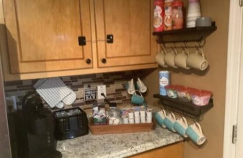 Ellenwood House | Ellenwood Ga Beautiful 4 bedroom-house pet kid welcome fun house 20 min Atlanta