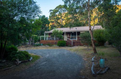 Halls Gap House | Ellimata Holiday Cottage
