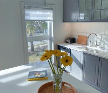 Elora Apartment | Elora’s Irvine River Suite