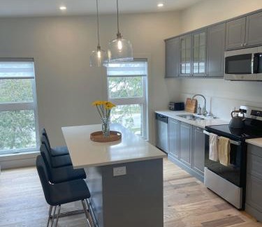 Elora Apartment | Elora’s Irvine River Suite