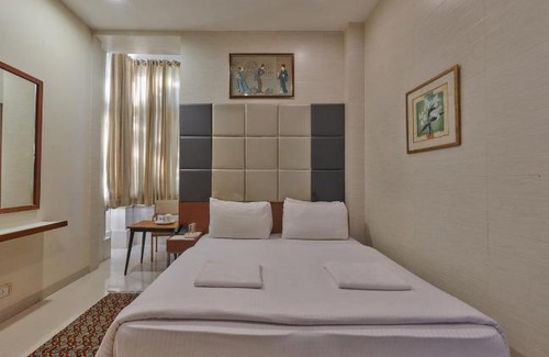 Fort Hotel | Elphinstone Hotel