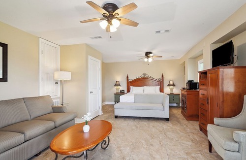 Lafitte Bed & Breakfast | Elsa's Place Bed and Breakfast