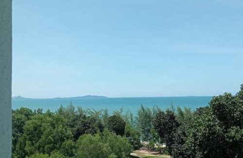 Pelindung Apartment | EM Camar Seaview Homestay at Sutra Villa2
