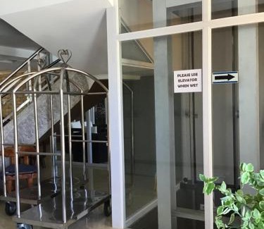 Bacnotan Hotel | EM Royalle Hotel & Beach Resort