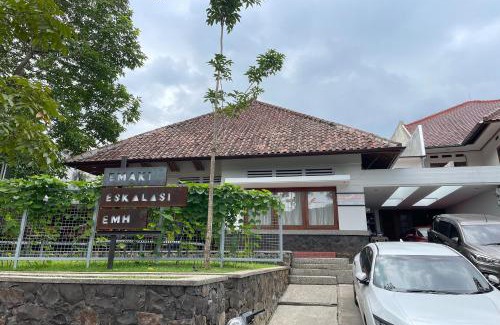 Bandung Hotel | Emaki Bumi Singgah