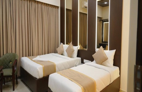 Thousand Lights Hotel | EMBASSY PARK Near US consulate
