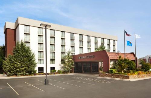 Wheatland Hotel | Embassy Suites by Hilton Oklahoma City Will Rogers Airport