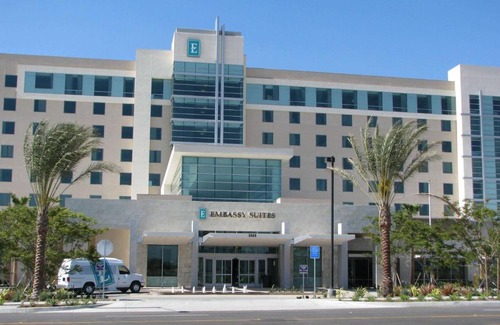 Guasti Hotel | Embassy Suites Ontario - Airport