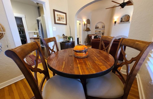 Sam Hughes House | Embrace the spirit of the Southwest at Villa Blanca, UA Stadium! Garage Parking!