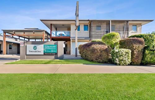 Emerald Apartment | Emerald Inn by Travellers