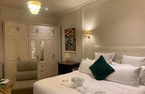 Lusaka Apartment | Emerald Room Labelva Court