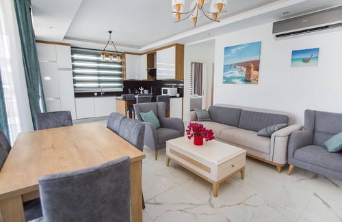Gastria Apartment | Emerald seaside residence at Four Seasons life