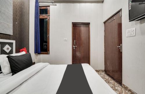 Hardoi Hotel | EMERGE HOTEl