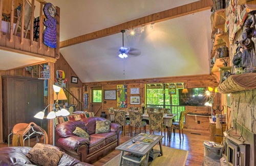 Robbinsville Cabin | Enchanting Cabin w/ Mother-In-Law Suite: Mtn Views