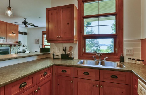 Tremblant-Les-Eaux Condo | Enchanting condo overlooking Lac du Mont-Tremblant CITQ # 311589