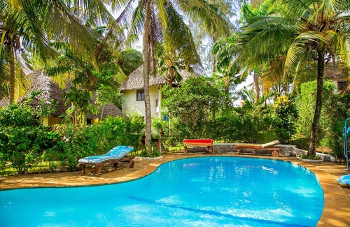 Galu Cottage | Enchanting, Romantic getaway so cozy your wont like to leave!