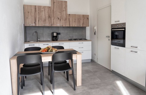 Aurogna Apartment | Enchanting Terrace on Lake Como - Barbecue Area and Free WiFi