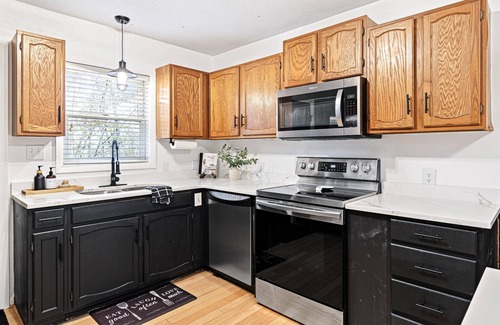 Charter Hills House | End of Summer Deals! Hot tub! Games! Pets Welcome!