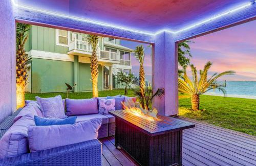Gulf Breeze House | End of the Road