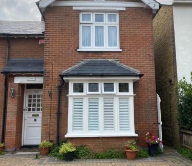 Sholden Bed & Breakfast | Endearing Edwardian House in Quaint Deal, Kent