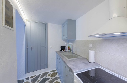 Megas Gialos Apartment | ENDLESS BLUE from Syros - Megas Gialos Resort Suite 1