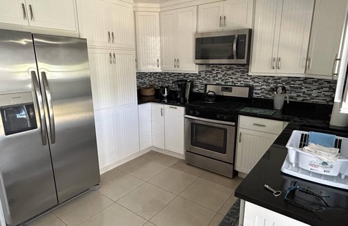 Man O War Cay Cottage | Endless Summer, Cozy Bahamian Cottage