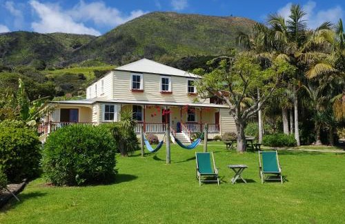 Ahipara Cabin | Endless Summer Lodge - Guesthouse