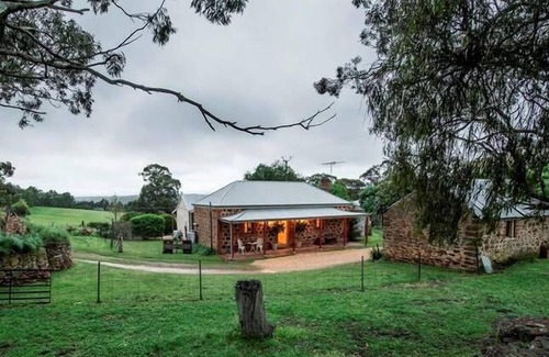 Barossa Goldfields House | Enerby Farm Cottage - located at Cockatoo Valley