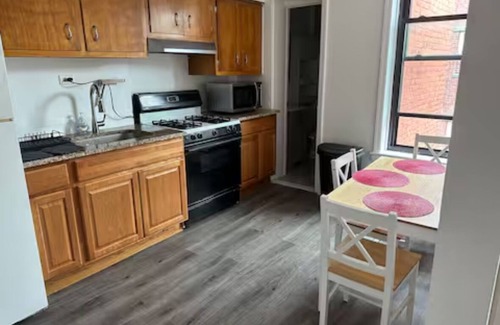 Bulls Ferry and Jacob's Ferry Apartment | Enjoy a cozy apartment just 20 minutes from Manhattan.