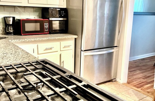 Brookline House | Enjoy a cozy, comfortable, and relaxed atmosphere at Kwetu Homes in Pittsburgh.