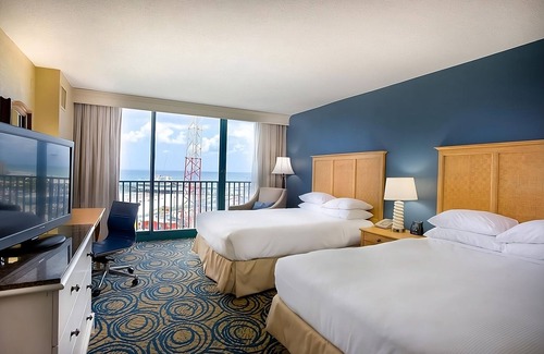 Brush - Stewarts Hotel | Enjoy a Hassle-Free and Suiting Stay! Two Homely Units! 2 Swimming Pool & Tub