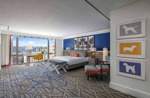 Dupont Circle Hotel | Enjoy a Hassle-Free and Suiting Stay! Pets are Allowed, with Outdoor Pool!